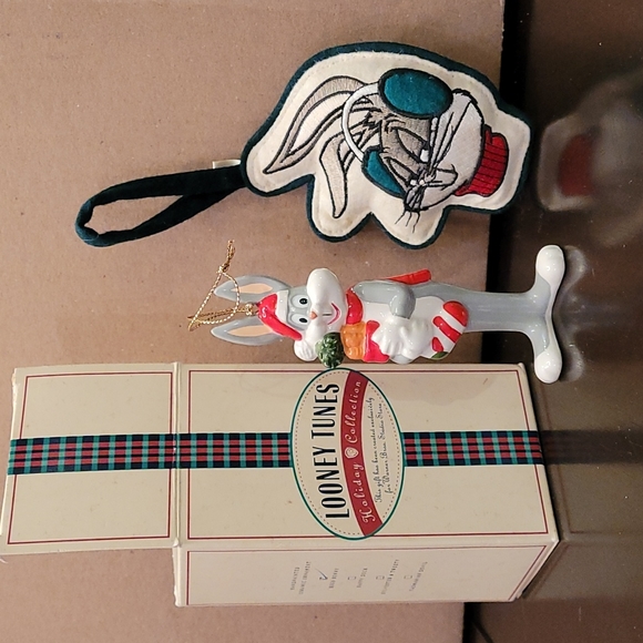 Warner Bros. Other - Lonney Tunes Bugs bunny ornament